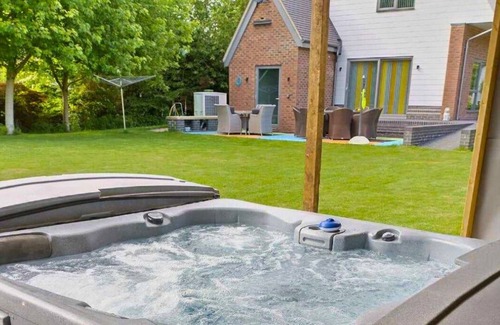 Frilford Casa | Silverwood Holiday Retreat - 20 mins from Oxford, Cotswolds within easy reach