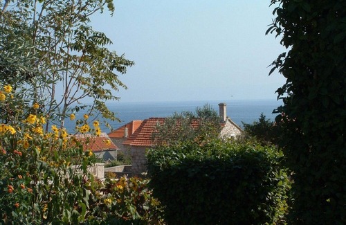 Bol Apartamento | Sim - 130 m From sea - A2 Crveni