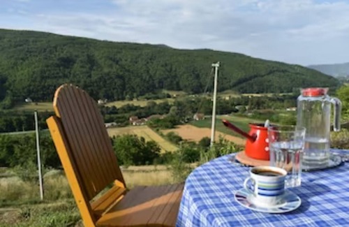 Beserovina Apartamento | Sima's house on the slopes of Tara - view of the Drina valley