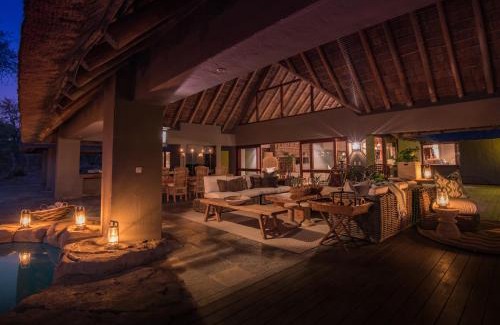 Thorny Bush Game Reserve Cabina | Simbavati River Sands