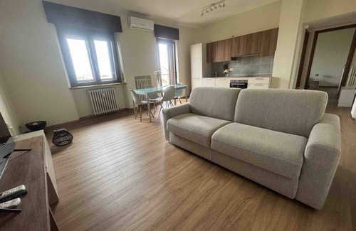 Stadera Apartamento | Simona Home Milano: Bocconi, Naviglio, Duomo, Prada, IEO, IULM, Assago Forum,ICH