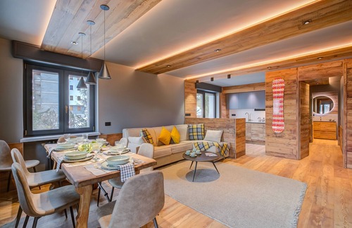 Sestriere Apartamento | Simona Luxury Apartment few steps from sk, Sestriere, Italy