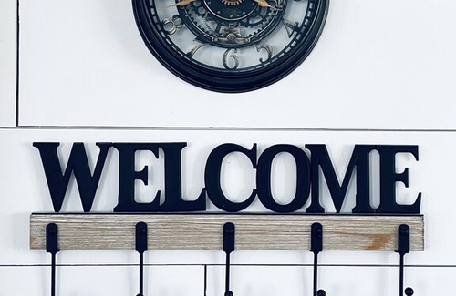 Meadowview Casa | 🌻SIMPLE, bright & clean home minutes from Johnston Memorial Hospital.