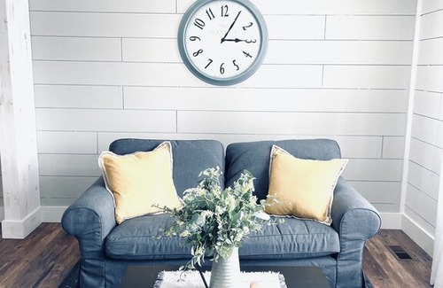 Meadowview Casa | 🌻SIMPLE, bright & clean home minutes from Johnston Memorial Hospital.