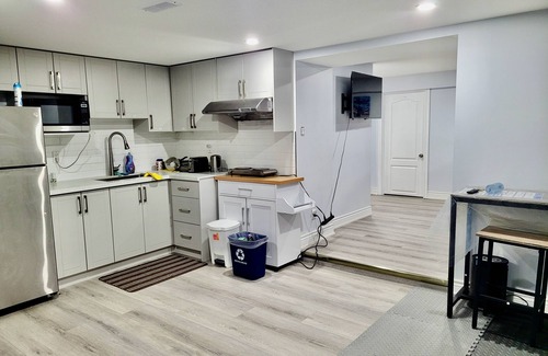 West Hill Casa | Simple Budget Room for Solo Traveller