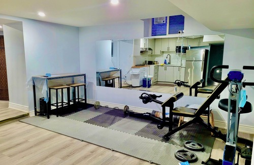 West Hill Casa | Simple Budget Room for Solo Traveller