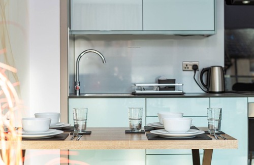 Gillingham Apartamento | Quiet Flat for Working Guests - Book Now - Apartment 4