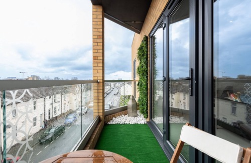 Gillingham Apartamento | Quiet Flat for Working Guests - Book Now - Apartment 4