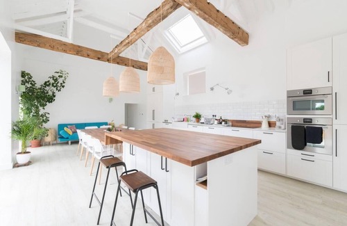 Reydon Casa | Simple Coastal Luxury near Southwold sleeps 10