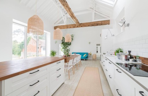 Reydon Casa | Simple Coastal Luxury near Southwold sleeps 10