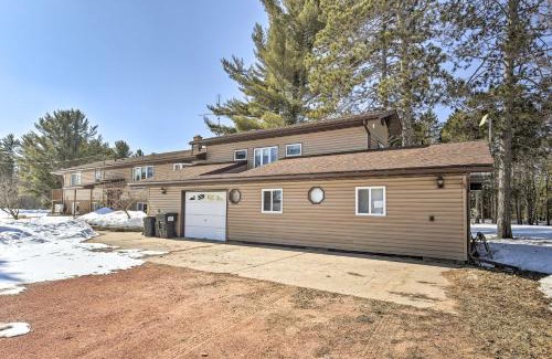 Eagle River Casa | Simple Cranberry and Wine Farm Home with Fire Pit!