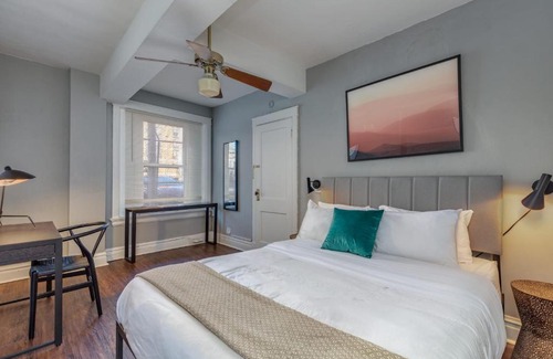Central West End Apartamento | Simple CWE 2BR near BJC by Zencity