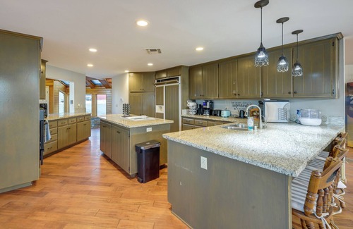 Keene Casa | ‘Simple Life Ranch’ w/ Hot Tub & Sauna in Keene!