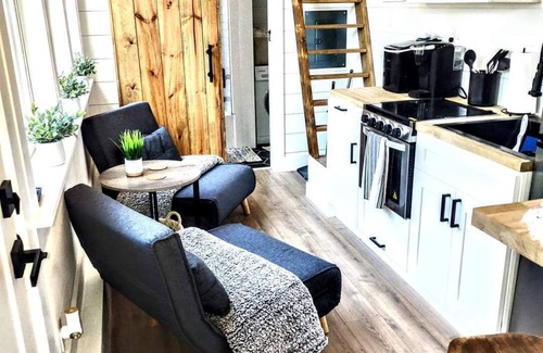 Ashley Oaks Casa | Simple meets modern in this farmhouse style tiny home!