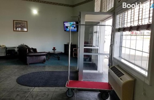 Guymon Hotel | Simple Rewards Inn