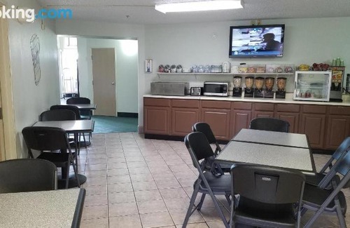 Guymon Hotel | Simple Rewards Inn