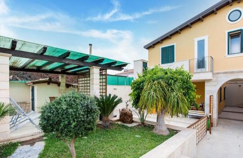 Reitani Apartamento | Simplistic Apartment in Reitani near Lido Beach