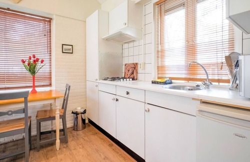 Stramproy Casa | Simplistic Holiday Home in Stramproy with Garden