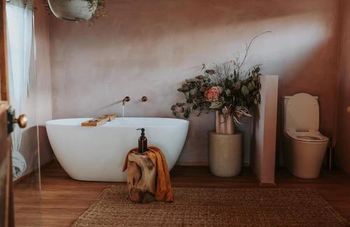 Ross Chalet De Esquí | Simplistic Luxury Cottage, Ross