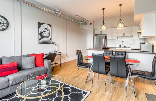 Beasley Apartamento | Simply Comfort. Grand 2BR Loft Garden View