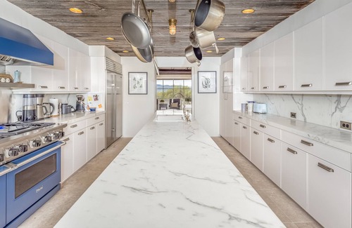 New Paltz Casa | Simply Impeccable Home with a Sweeping Mountain View and Guest House