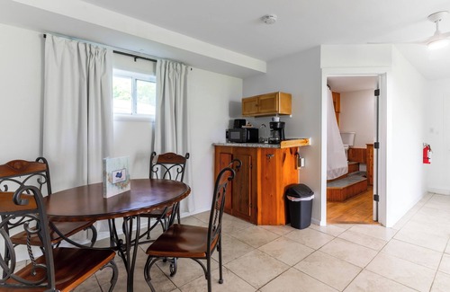 Gypsum Apartamento | Simply Kelleys Resort -Lakeview Lower- Charming and renovated 2-bed apartment!