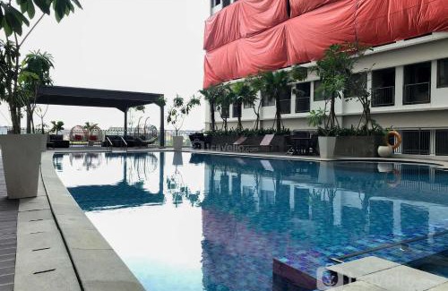 Duren Sawit Apartamento | Simply Look Studio Room Gateway Park LRT City Jatibening Apartment By Travelio