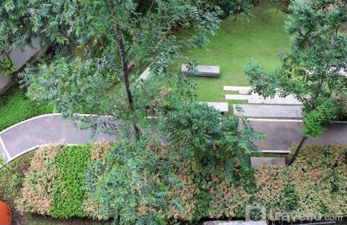 Duren Sawit Apartamento | Simply Look Studio Room Gateway Park LRT City Jatibening Apartment By Travelio