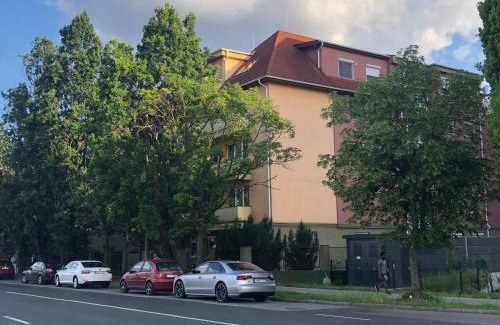 Debrecen Apartamento | SIMPLY LOVELY Modern Apartment with BALCONY!