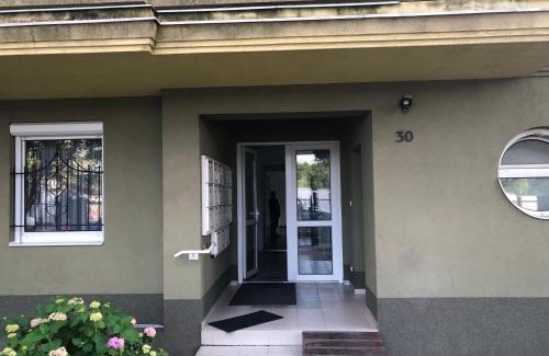 Debrecen Apartamento | SIMPLY LOVELY Modern Apartment with BALCONY!