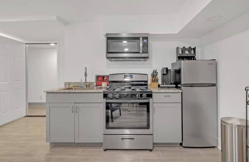 East Side Apartamento | Simply Paradise Studio Suite