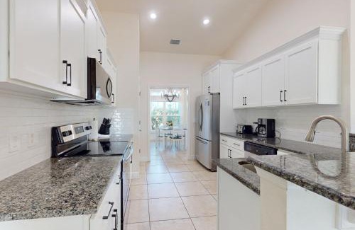 Broadmoor Casa | Simply Serene
