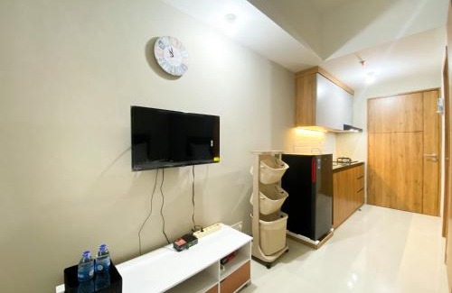 Duren Sawit Apartamento | Simply Studio Room Gateway Park LRT City Jatibening Apartment By Travelio