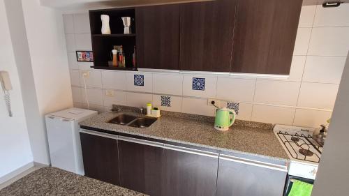 Ezeiza Apartamento | Simpsoniano Dpto Centrico a Minutos del Aeropuerto