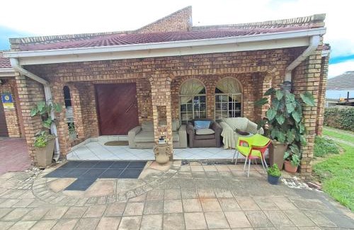 Kingsview Casa | Simunye Retreat