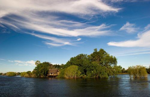 Simonga Otro | Sindabezi Island Camp