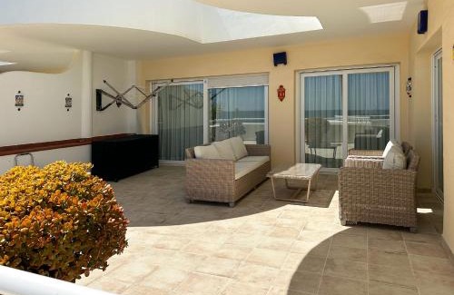 Buenas Noches Apartamento | Sinfonia Del Mar Apartment also LONG TERM RENTALS