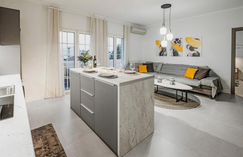 Kalamata Apartamento | Singer Suite Kalamata , Close to Center & Easy Street Parking