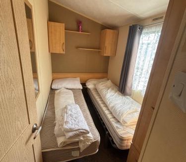 Clacton-on-Sea Casa | Singh&Leite Family caravan for 6 people