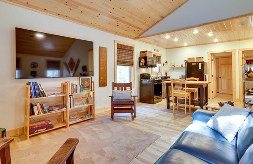 Brantingham Casa | "Singing Pines" Newly Built Vacation Rental