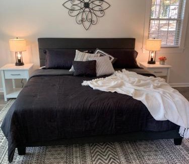 Seneca Casa | Singing Pines