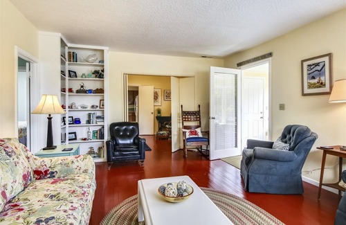 Downtown Cannon Beach Casa | Singing Sands - Beachcomber Vacation Homes