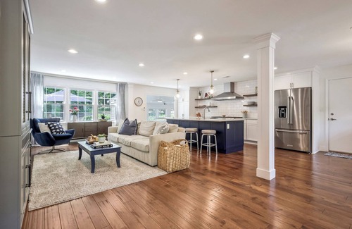 Annandale Casa | Single Family Home -Annandale/Fairfax/Falls Church - 5 BD 3 BA - Long Term Stay