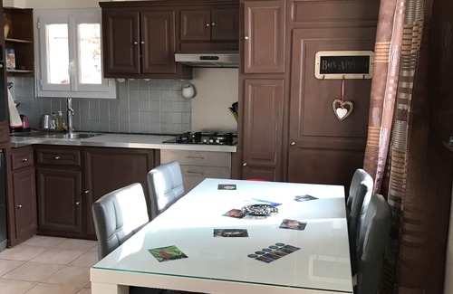 Beziers Casa | Casa unifamiliar zona tranquila de la Arena Todo el confort con piscina