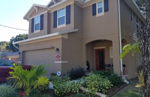 Carver City - Lincoln Gardens Casa | Single family home, nearby beaches, 2 major malls, downtown and cigar bar