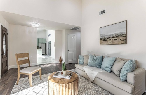 Edenvale Casa | Single Family home with large private yard in Silicon Valley San Jose.