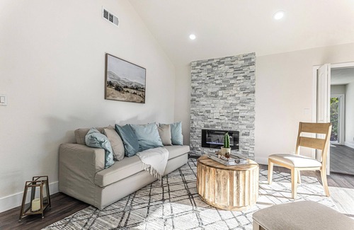 Edenvale Casa | Single Family home with large private yard in Silicon Valley San Jose.