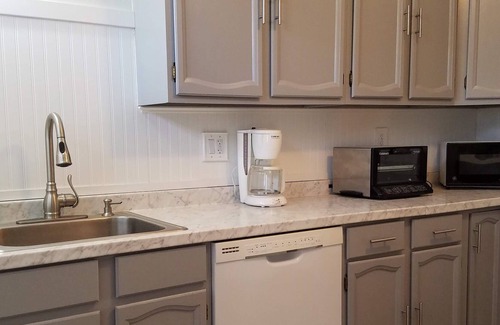 Marmora Casa | Single Family Large yard!