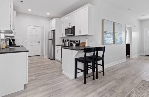 Rossville Casa | Single level 3BR ranch with an EV charger!