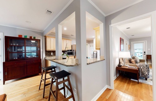 Cherrywood Casa | Single-level dog-friendly home with furnished deck, washer/dryer, AC